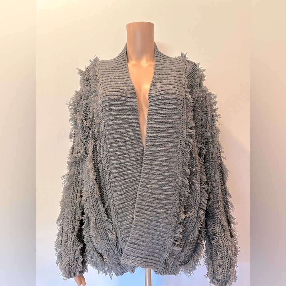 Akaiv Women's Fringe Open Sweater In Gray